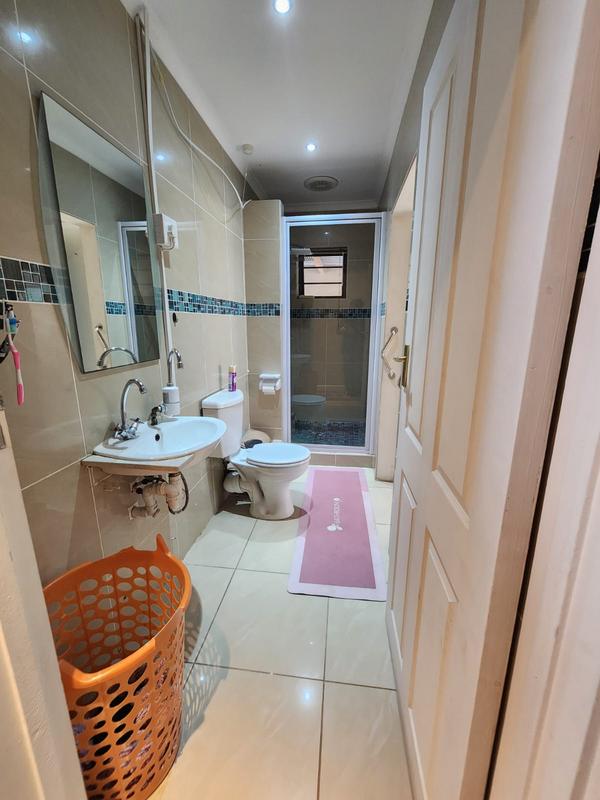 To Let 4 Bedroom Property for Rent in Parsonsvlei Eastern Cape